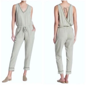 Anthropologie Cloth & Stone Juliana Jumper Sage Green Cropped Jumpsuit Womens Lg
